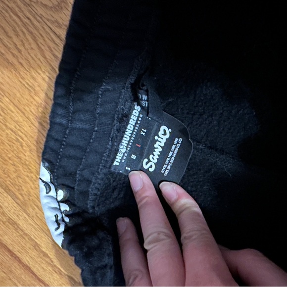 The Hundreds Sanrio Hello Kitty Badtz-Maru My Melody Black Sweatpants sz. L - Picture 3 of 10
